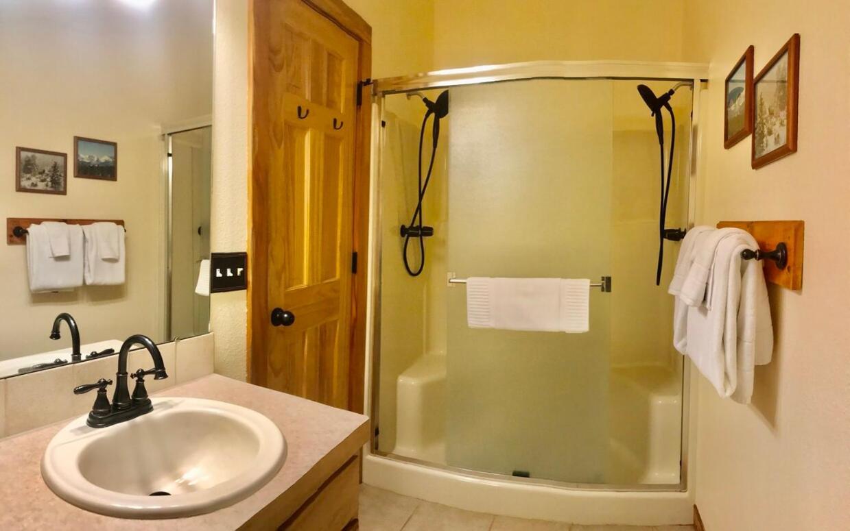 אסטס פארק Mountain Shadows Resort מראה חיצוני תמונה